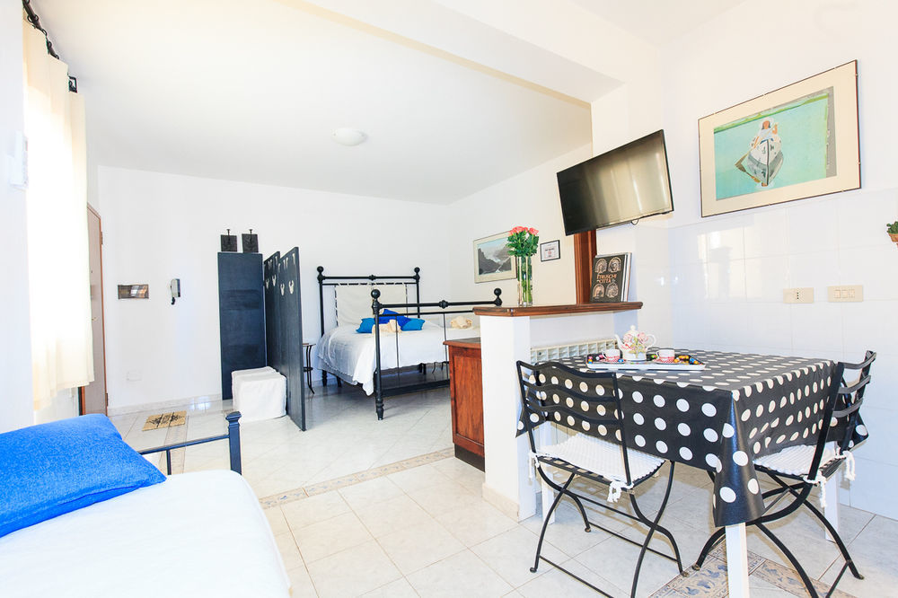 Domus Socolatae Apartments&Suites Follonica Exteriör bild